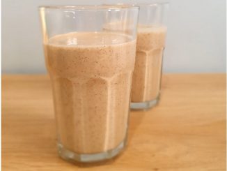 Banana and oat smoothie with cinnamon - recipe